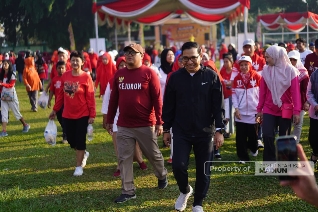 Plt Wali Kota Madiun Hadiri Blusukan Kampung Bangkit, Warga Gulun Antusias Ikuti Jalan Santai