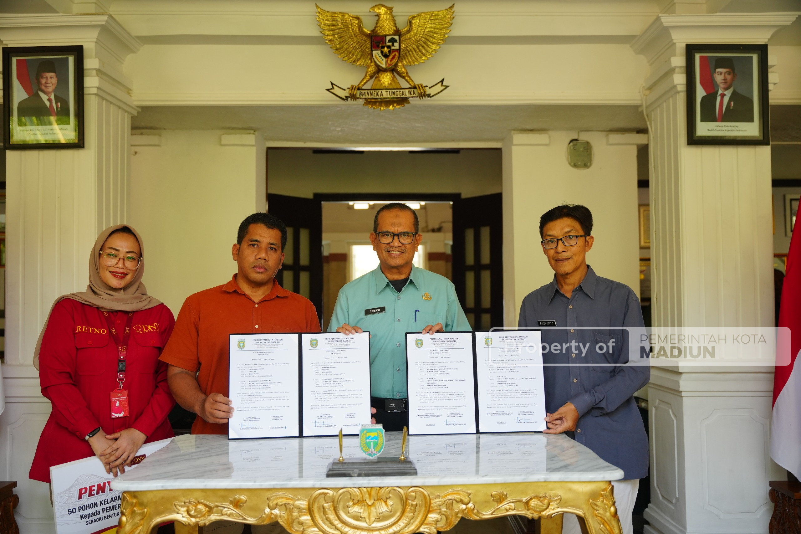Sekda Kota Madiun Terima Penyaluran CSR Bersama Sektor Swasta Tingkatkan Lingkungan Sehat