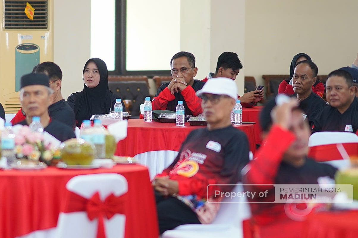 Hadiri HUT ke-80 PMI, Wali Kota Madiun Apresiasi Pendonor Setia dan Bagikan Penghargaan
