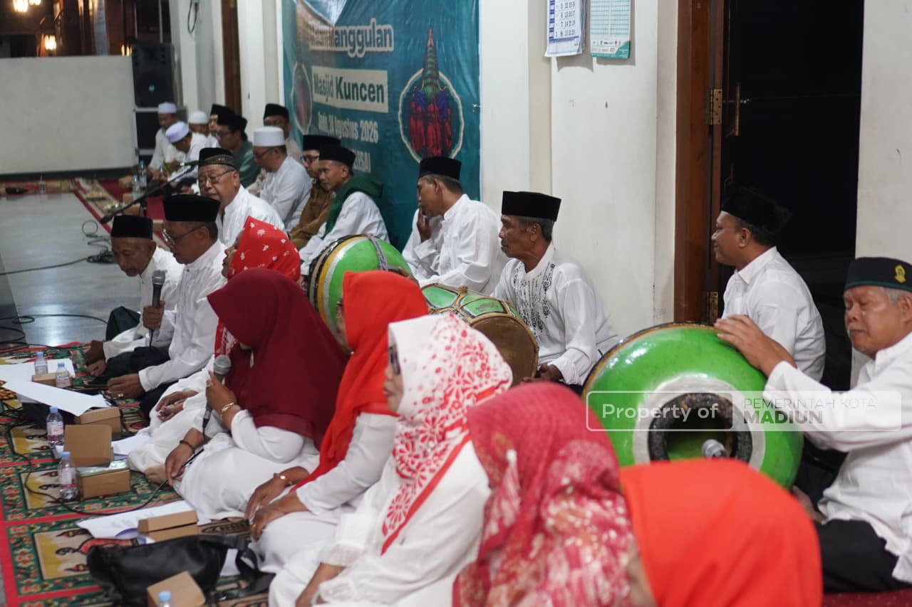 Hadiri Malam Manggulan Grebeg Maulud, Plt Wali Kota: Budaya Kita Harus Terus Dihidupkan