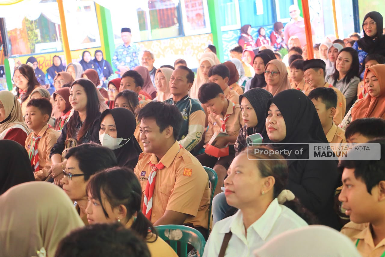 Cetak Generasi Cerdas dan Berkarakter, Plt Wali Kota Madiun Perkuat Pendidikan Karakter Sejak MPLS