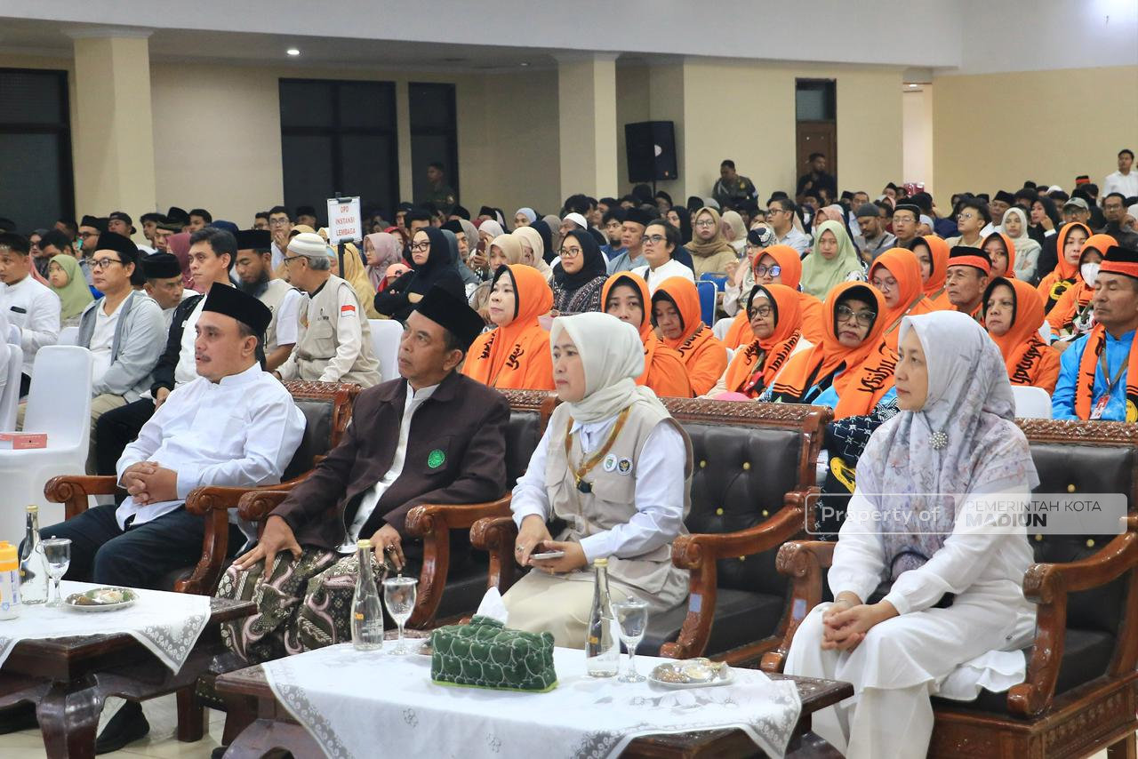 227 Jamaah Haji Kota Madiun Resmi Diberangkatkan, Plt Wali Kota Titip Doa dan Harapan