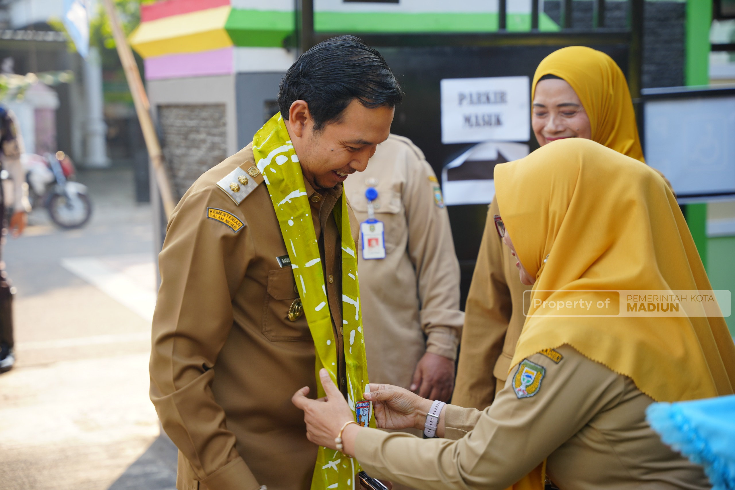 Kawal MPLS Perdana, Plt Wali Kota Dorong Terwujudnya Lingkungan Belajar yang Aman dan Berkarakter