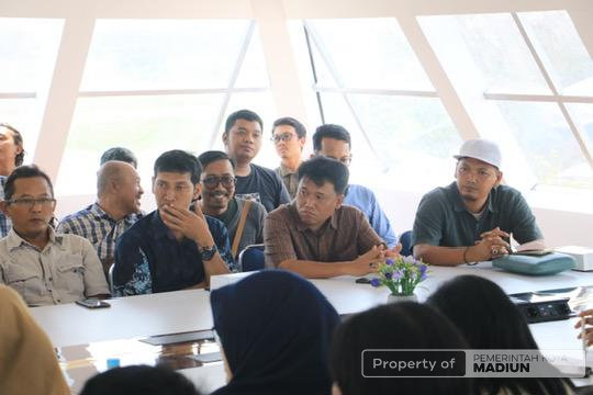 Pemkot Madiun Evaluasi Kinerja Penyedia Jasa Konstruksi dan Catering, Tegaskan Transparansi dan Pengelolaan Sampah