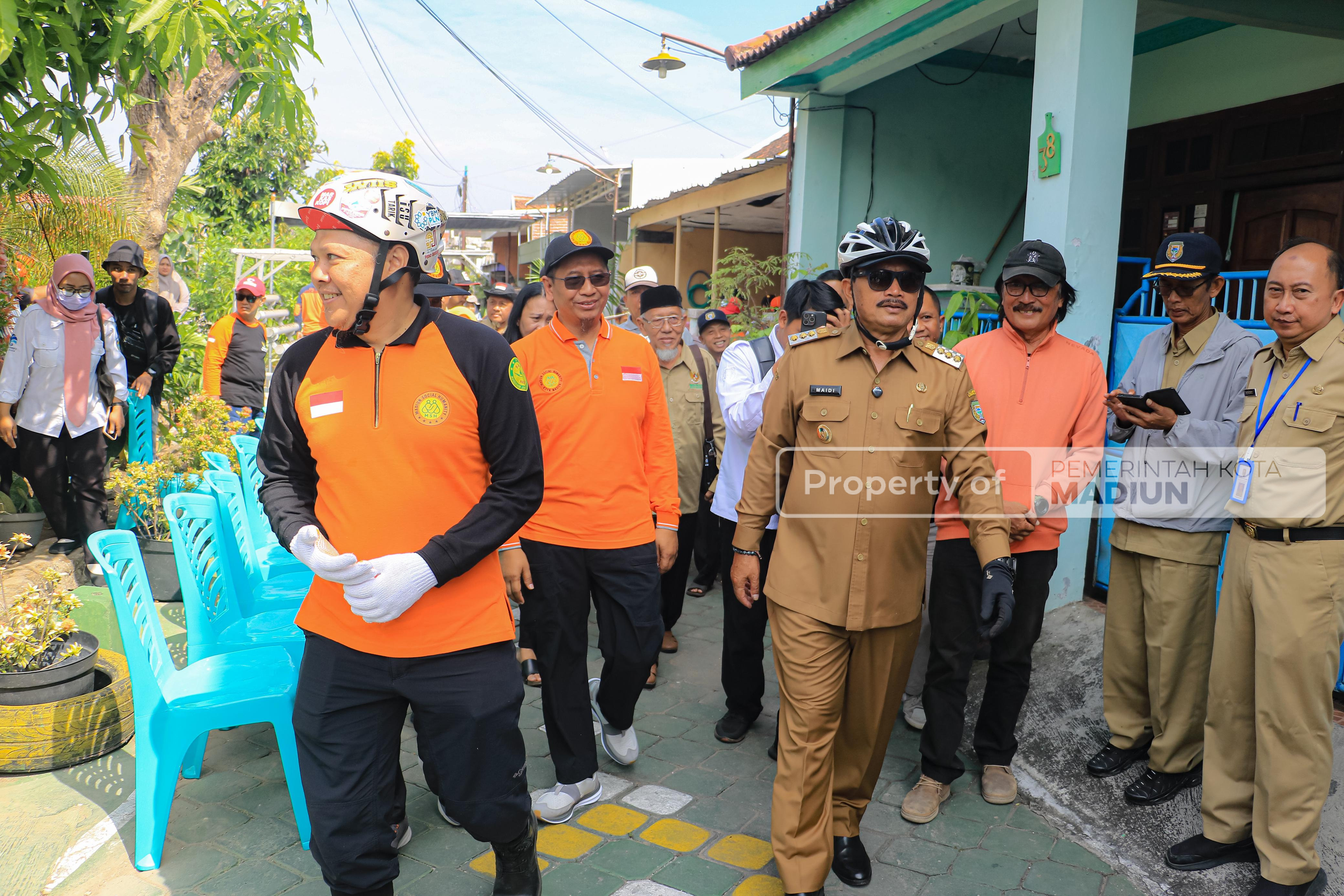 Sinergi Pemkot dan Baznas, Wali Kota Maidi Tinjau Rumah Warga yang Dapat Bantuan Perbaikan