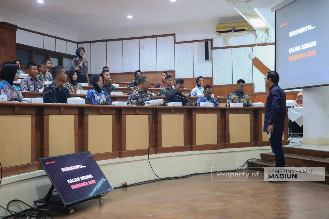 Bekali Materi Calon Paskibraka, Plt Wali Kota Harap Paskibraka Tetap Berkontribusi Usai Tugas Upacara