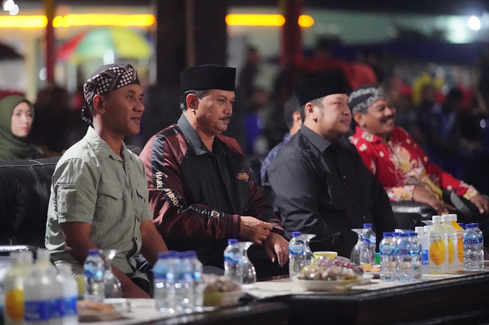 Hadiri Pagelaran Wayang Kulit Peringatan HUT Yonif Para Raider 501, Wali Kota: Usia Tua Penampilan Harus Muda