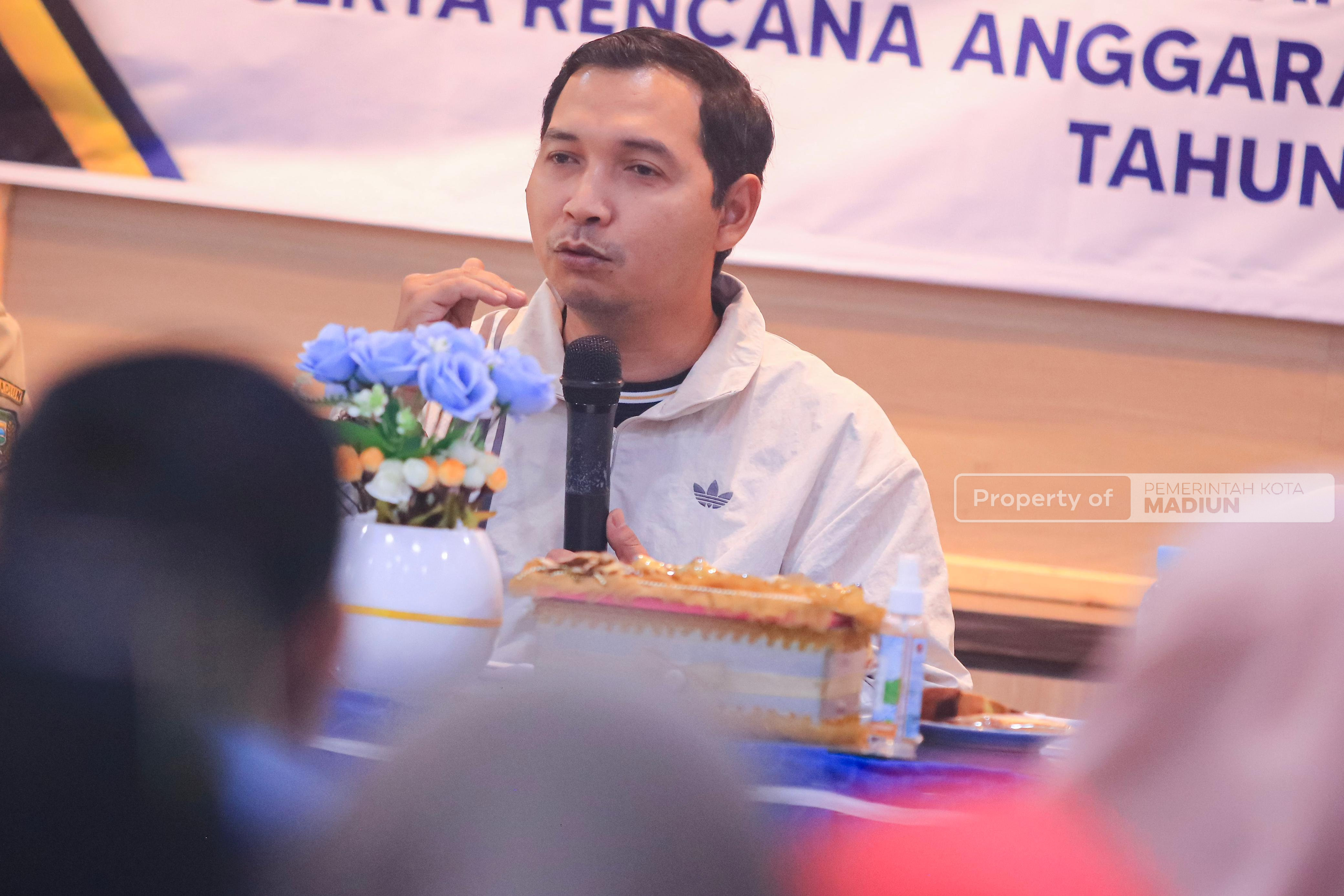 Hadiri RAT Koperasi Pendekar, Plt Wali Kota Dorong Koperasi Jadi Motor Penggerak UMKM Naik Kelas