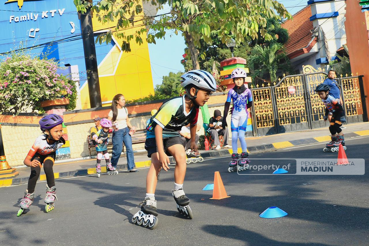 CFD Hari Pertama, Jalan Pahlawan Jadi Ruang Berbagai Aktivitas Olahraga