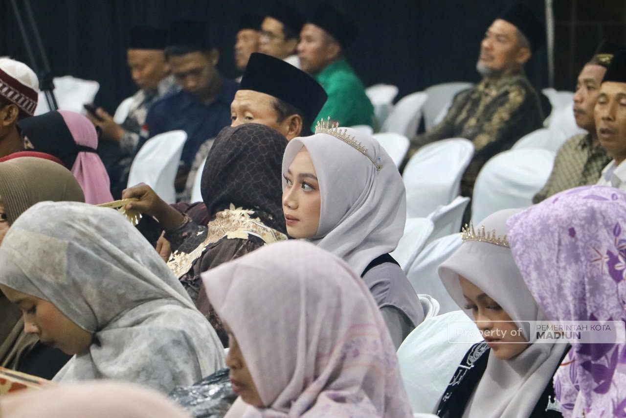 Hadiri Haflah Akhirusanah Ponpes Al-Mardliyyah, Plt Wali Kota Harap Para Santri Berlanjut ke Jenjang Kuliah