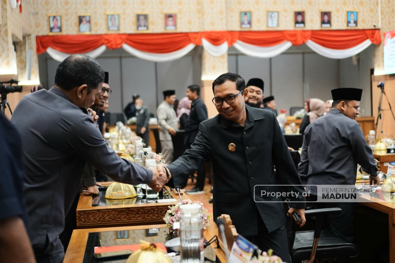 Delapan Fraksi DPRD Setujui Raperda Perubahan APBD 2026, Plt Wali Kota Pastikan Catatan Jadi Perhatian