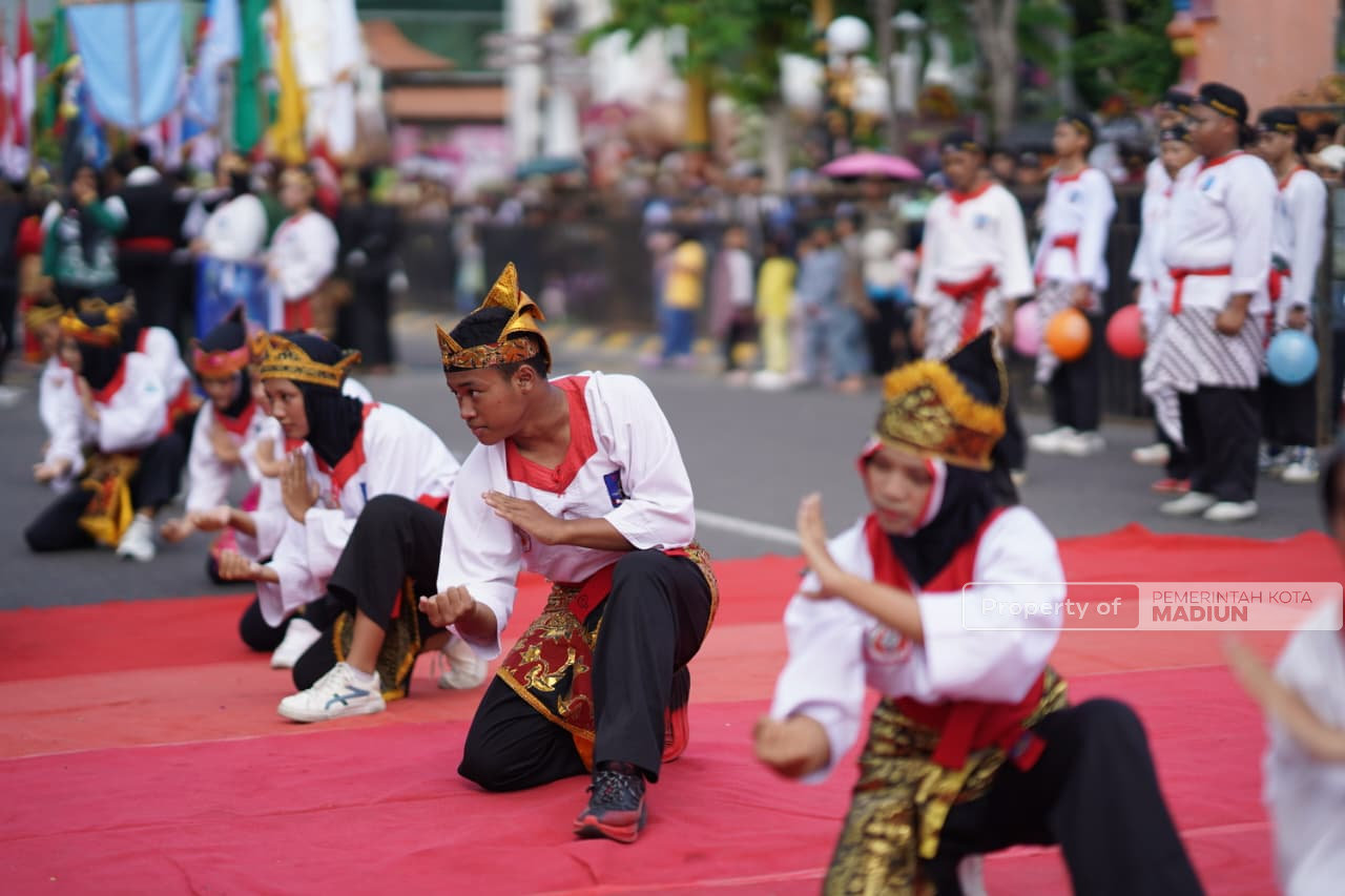Berlangsung Sukses, Plt Wali Kota Targetkan Kirab Budaya Pencak Silat Tahun Depan Bertaraf Nasional