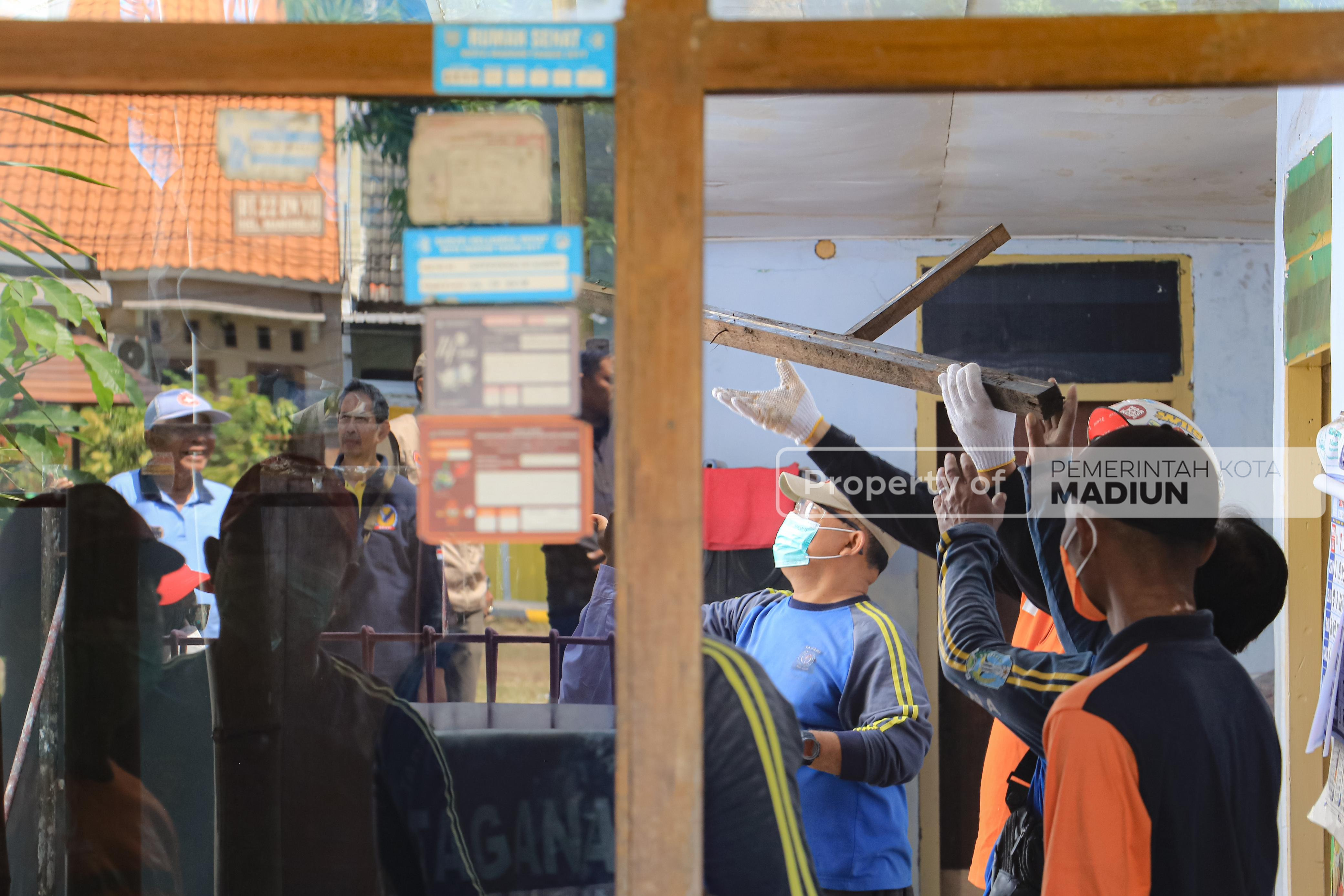 Sinergi Pemkot dan Baznas, Wali Kota Maidi Tinjau Rumah Warga yang Dapat Bantuan Perbaikan