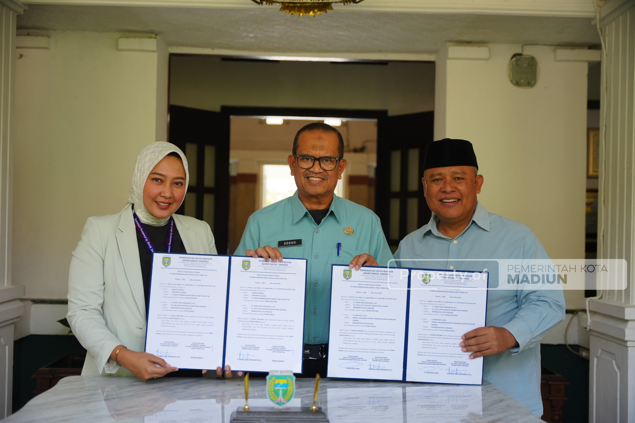 Sekda Kota Madiun Terima Penyaluran CSR Bersama Sektor Swasta Tingkatkan Lingkungan Sehat