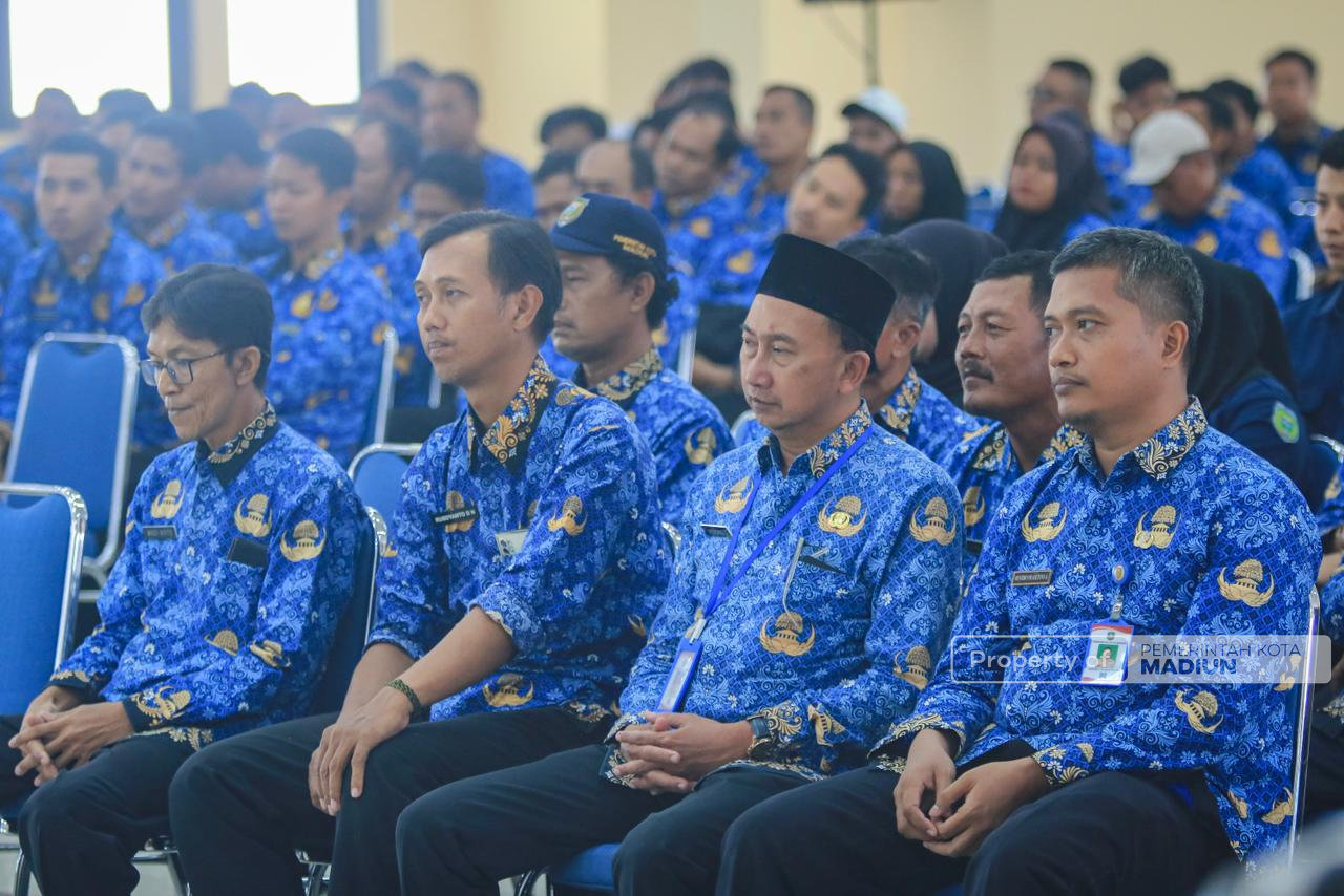 Hadiri Pembinaan Disperkim, Plt Wali Kota Madiun Dorong Peningkatan Kinerja Petugas