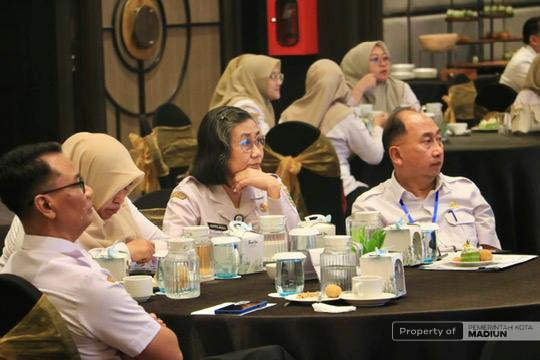 Plt Wali Kota Madiun Perkuat Pengendalian Inflasi dan Digitalisasi untuk Dorong Pertumbuhan Ekonomi