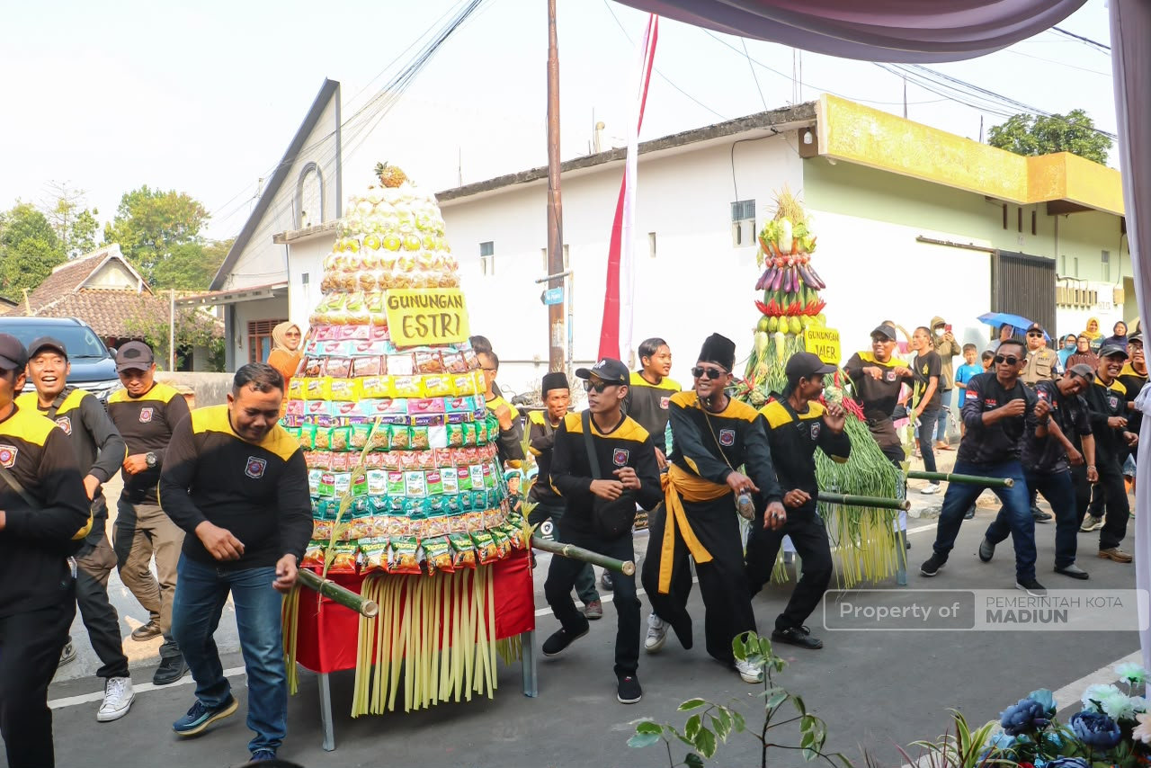Apresiasi Kirab Budaya Winongo, Plt Wali Kota Dorong Seluruh Kelurahan Siapkan Event Berbasis Potensi Daerah