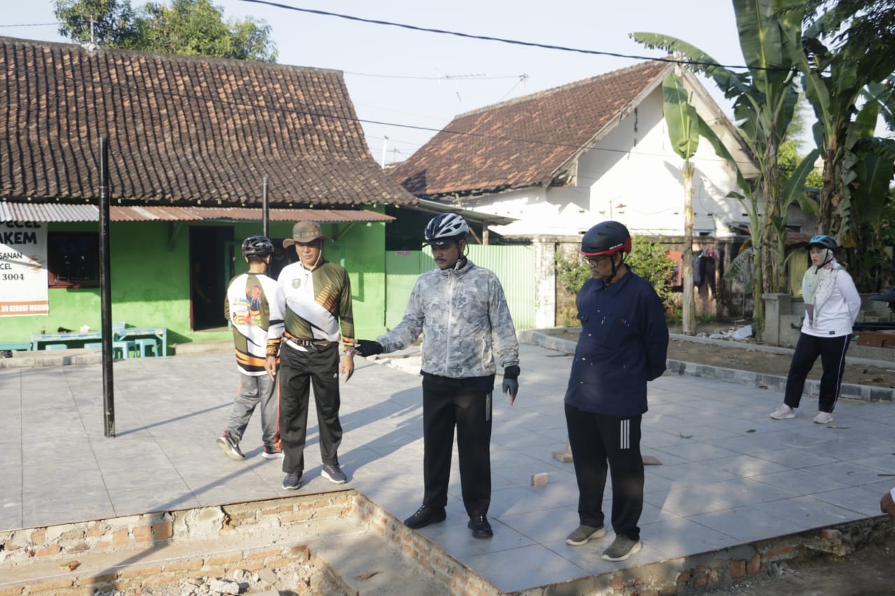 Gowes Keliling Kota, Wali Kota Cek Pembangunan Fasum Dan Sekolah